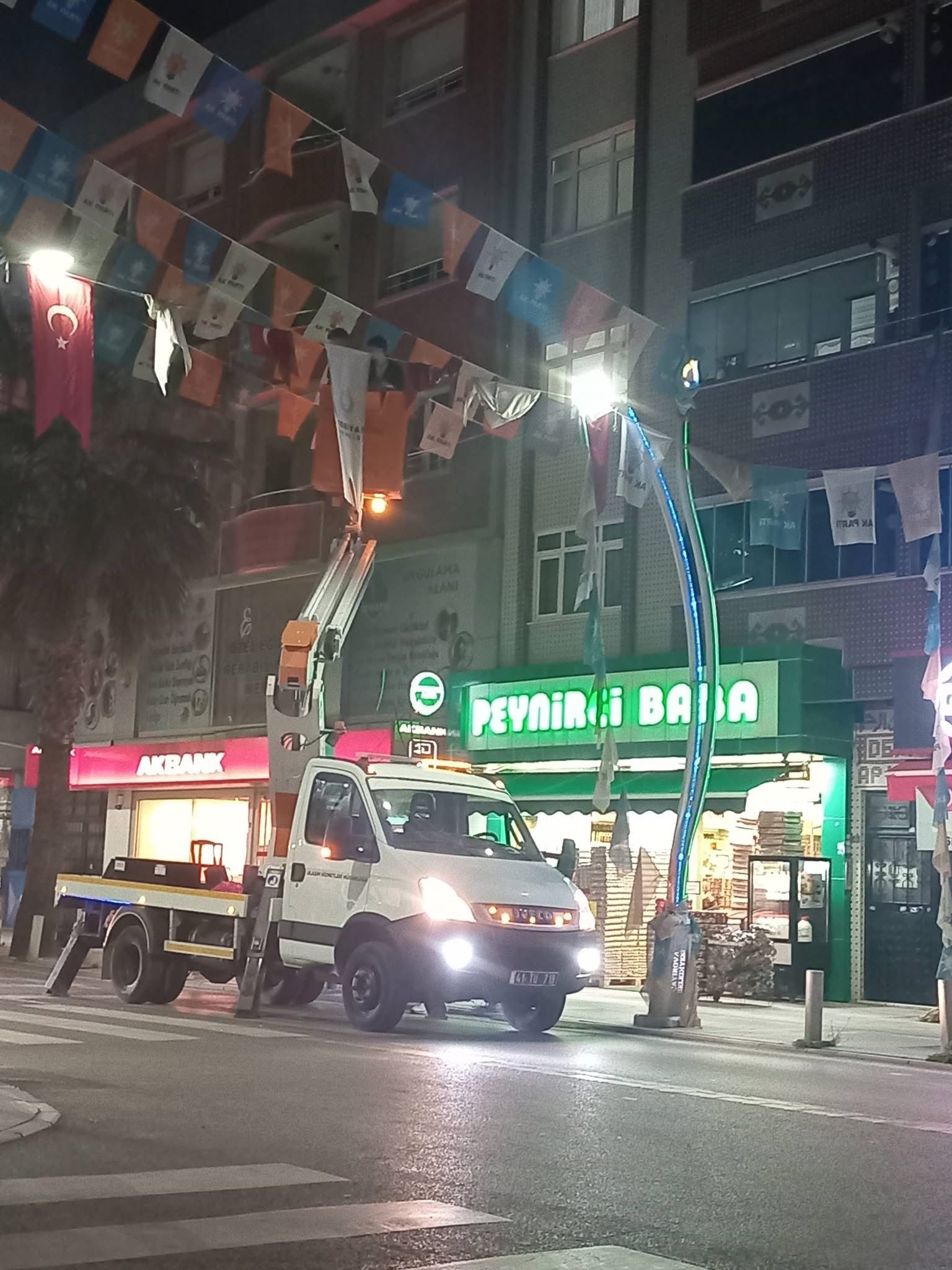 Saadet Partisi Çayırova İlçe Başkanı Sinan Aydemir'den Sert Tepki: "Hak Yemekten Utanmıyor musunuz?"