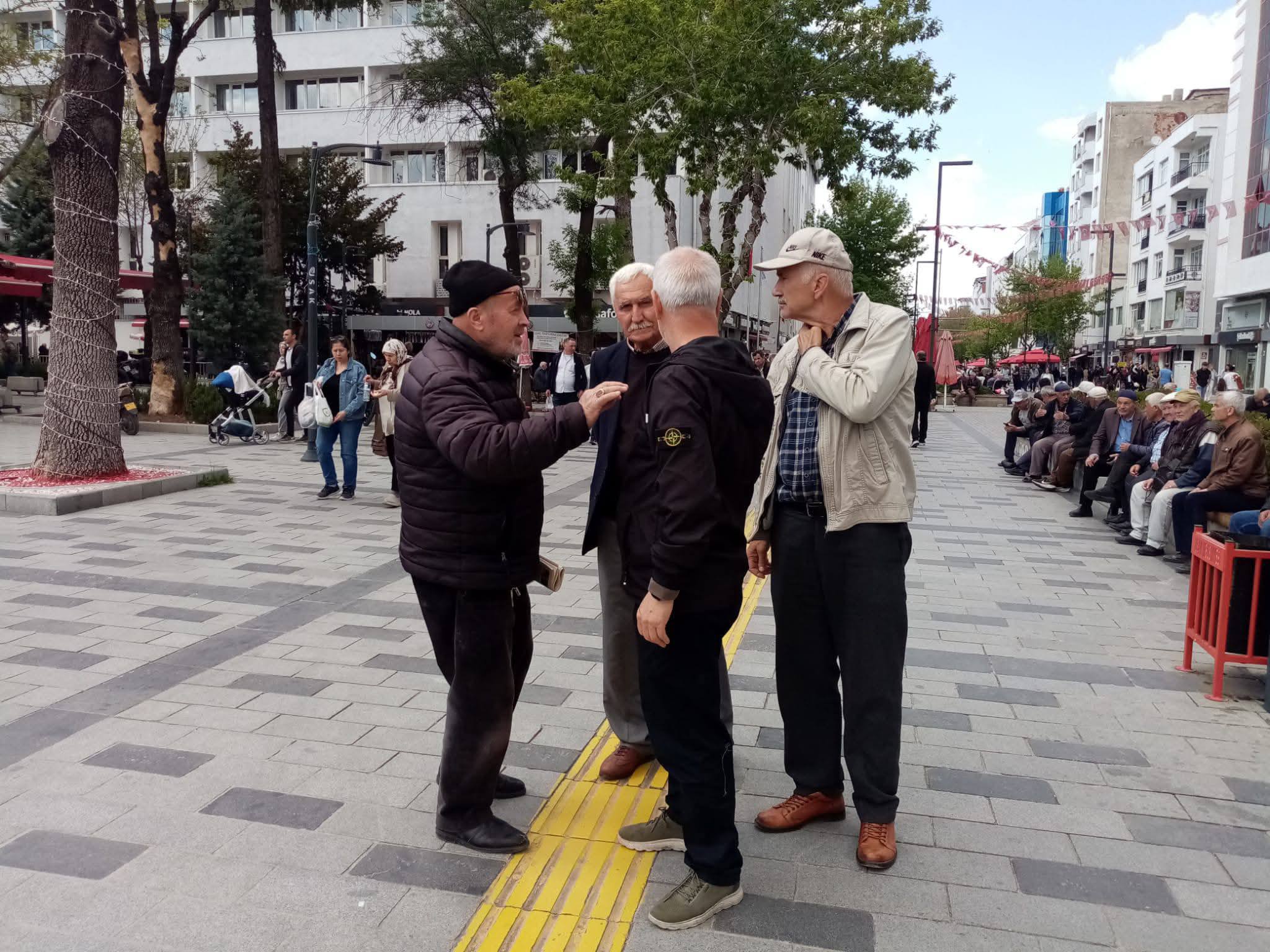 Saadet Partisi Uşak İl Başkanlığı’ndan Üye ve Stant Çalışması