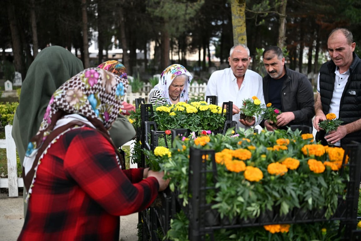 Kartepe Belediyesi'nden Bayram Öncesi Anlamlı Hizmet
