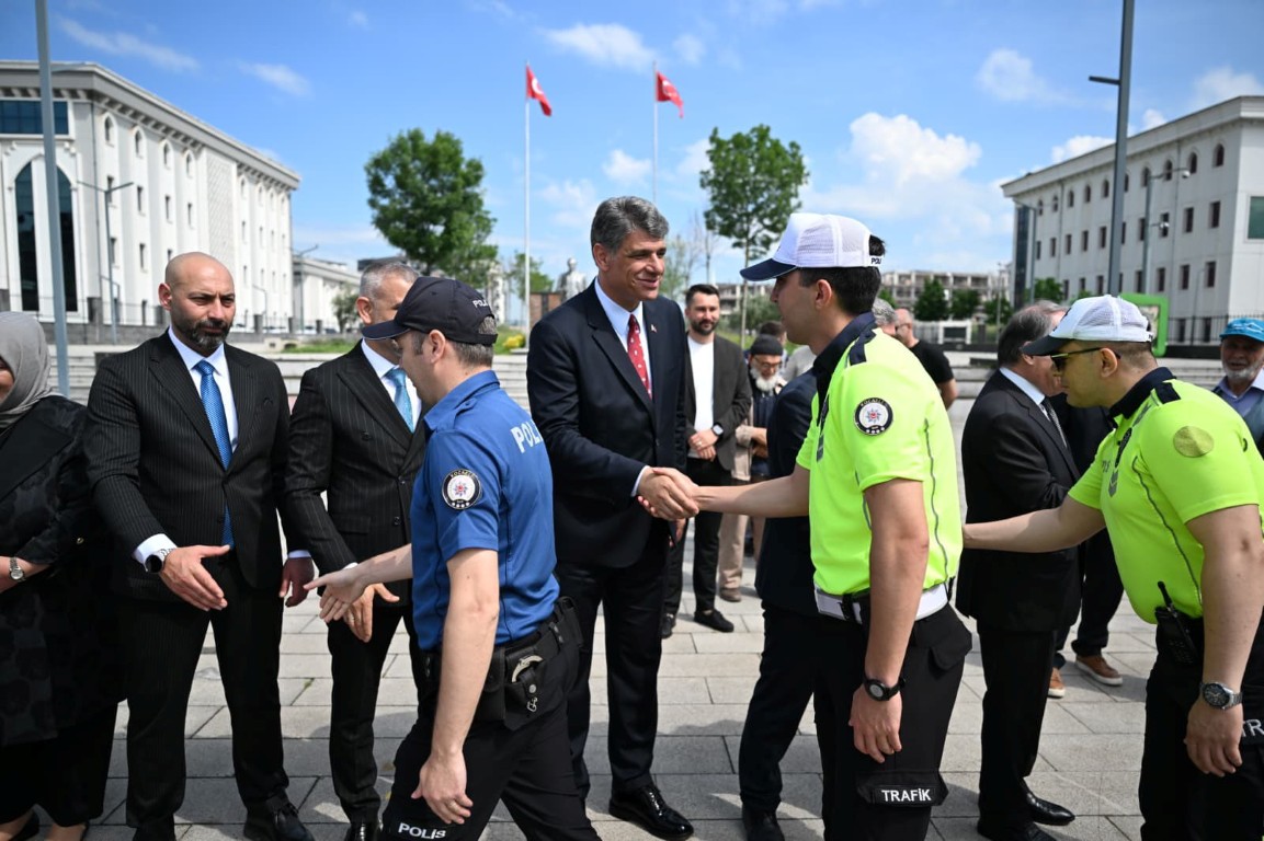 Kartepe Kent Meydanı'da Bayram Bereketi