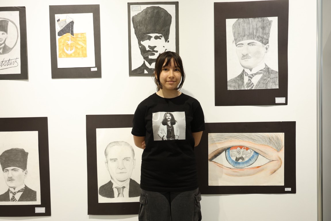 Kartepe'de Anlamlı Sergi "Gençliğin İzinde 1919'dan Geleceğe"