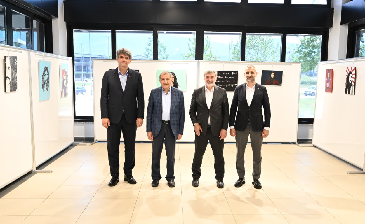 Kartepe'de Anlamlı Sergi "Gençliğin İzinde 1919'dan Geleceğe"