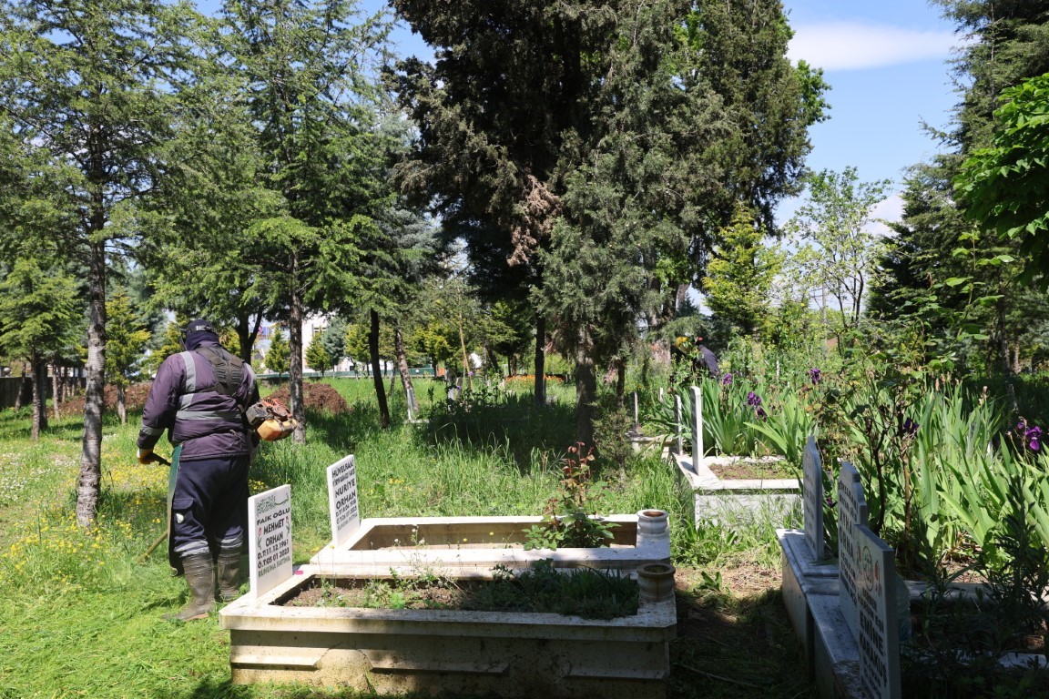 Kartepe'de Yeşil Alanlar Bayrama Hazırlanıyor