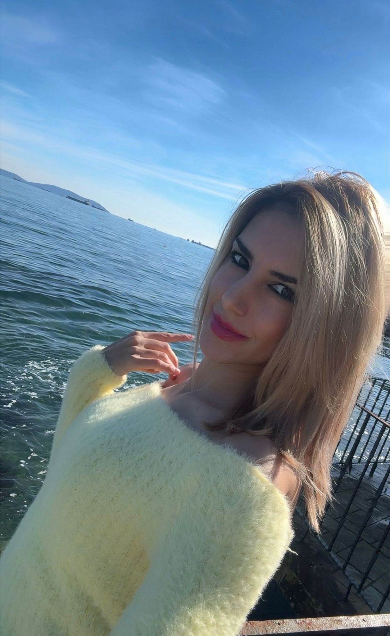 Tiyatro, Dizi ve Sinema Oyuncusu, Sunucu Meltem Çolak ile Röportajımız
