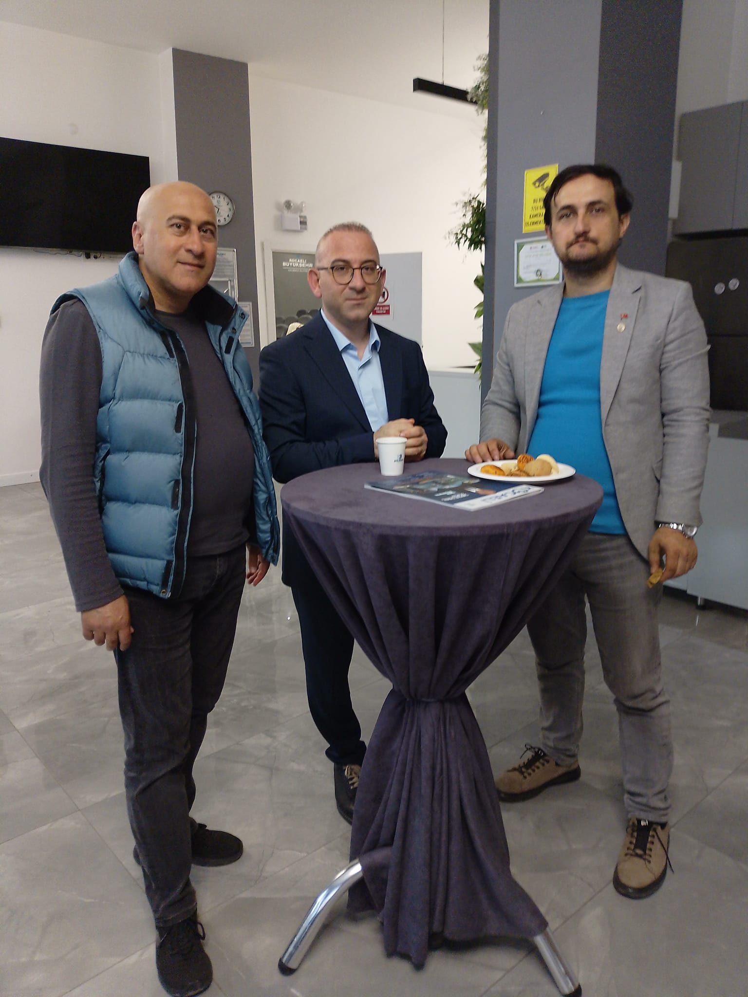 TÜSŞAD'dan Balkanlarda Türk Edebiyatı Konulu Söyleşi