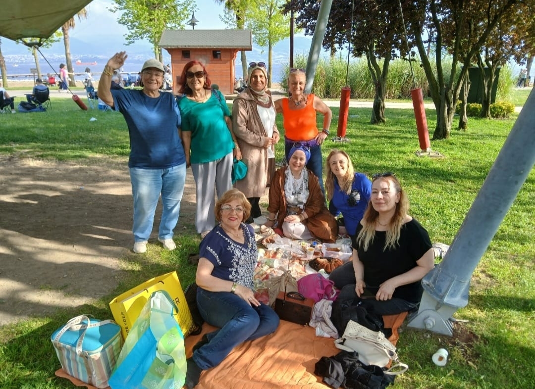 Kadın Elim İzmit Kooperatifi’nden Anneler Günü’ne Yakışan Dayanışma ve Coşku Dolu Piknik