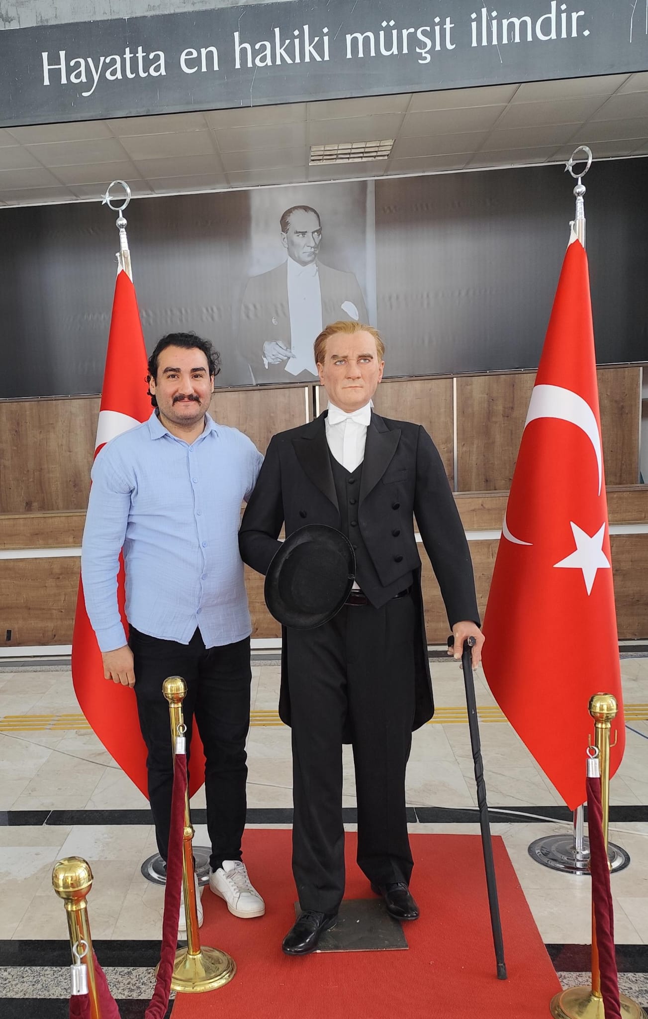 Yazar, Sanat Yönetmeni Ömer Murat ŞEN den 19 Mayıs mesajı