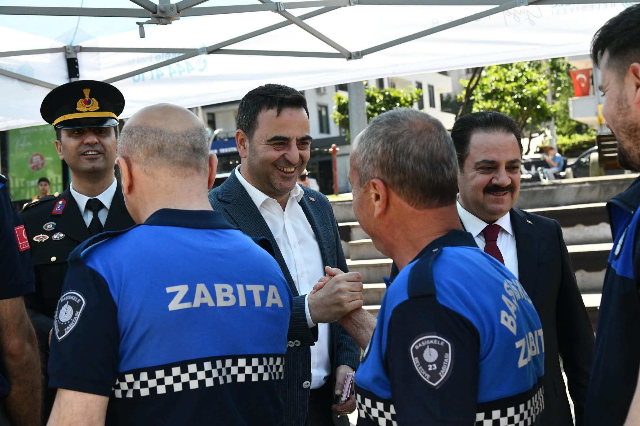 Başiskele 33. Geleneksel Kent Bayramlaşmasında Kent Meydanında Bayram Coşkusu Yaşandı