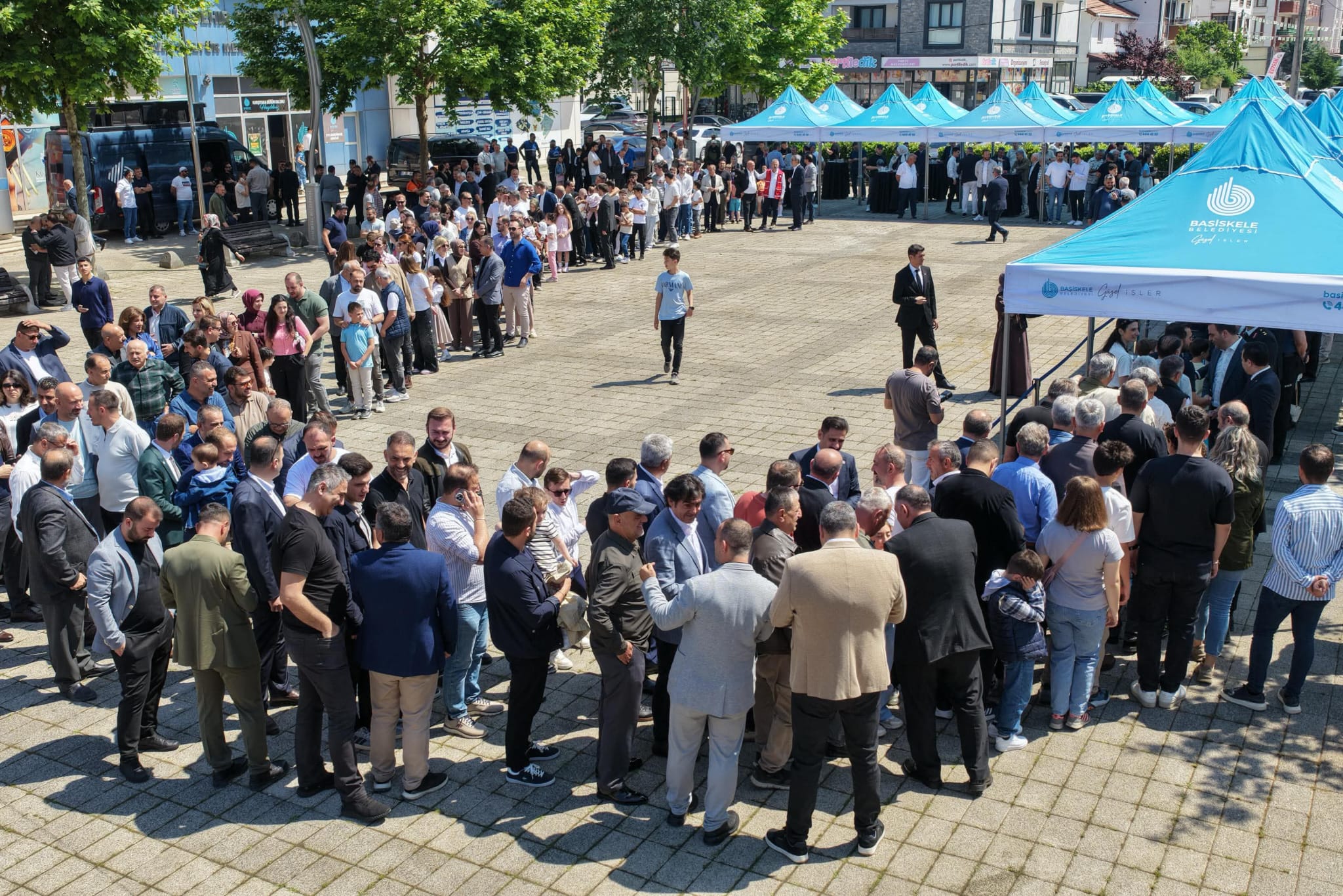 Başiskele 33. Geleneksel Kent Bayramlaşmasında Kent Meydanında Bayram Coşkusu Yaşandı