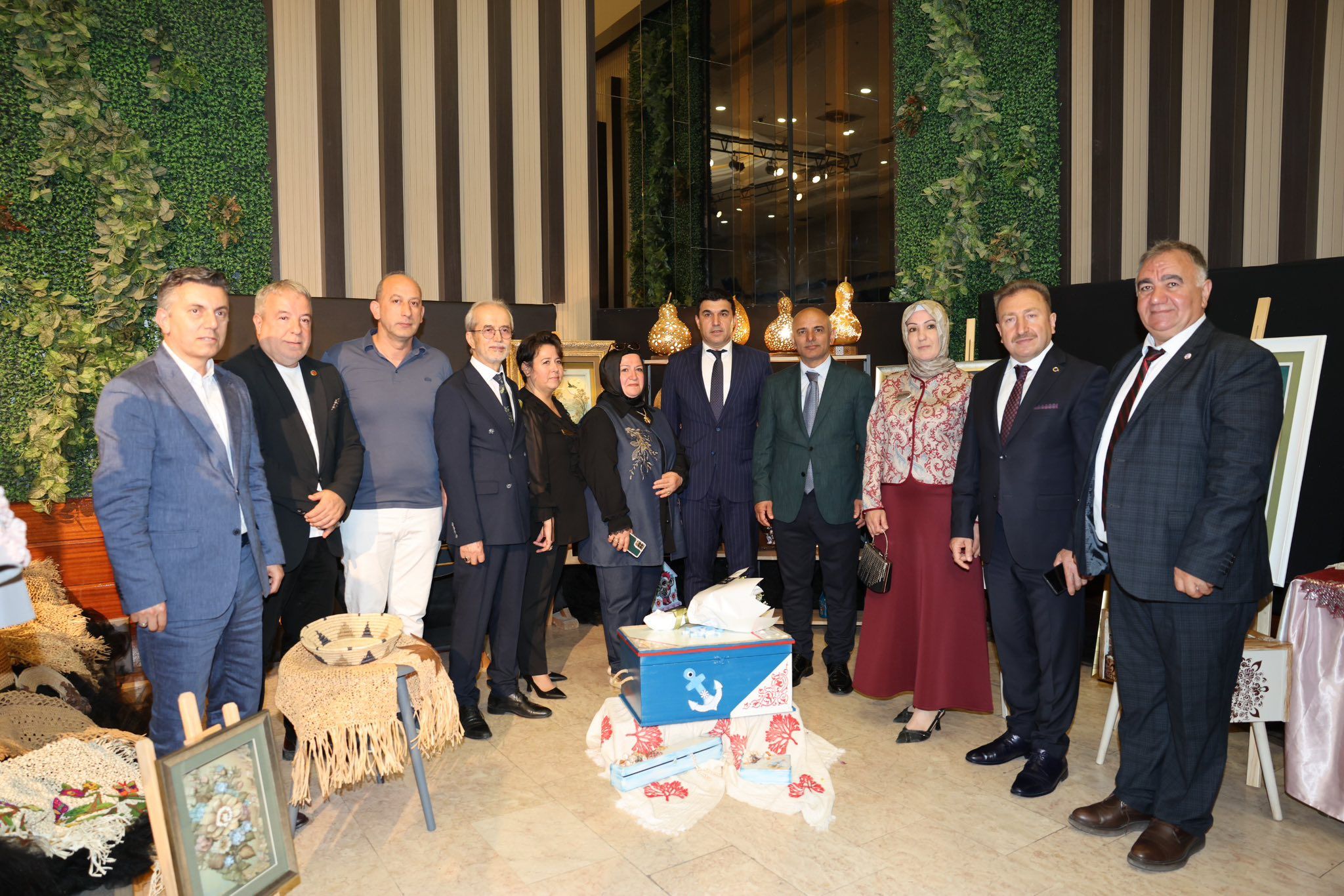 Körfezli Kadınlardan Yılsonu Sergisi