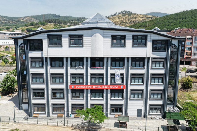 Derince’nin yeni cemevindeki son kontrolleri Başkan Tahir Büyükakın yaptı