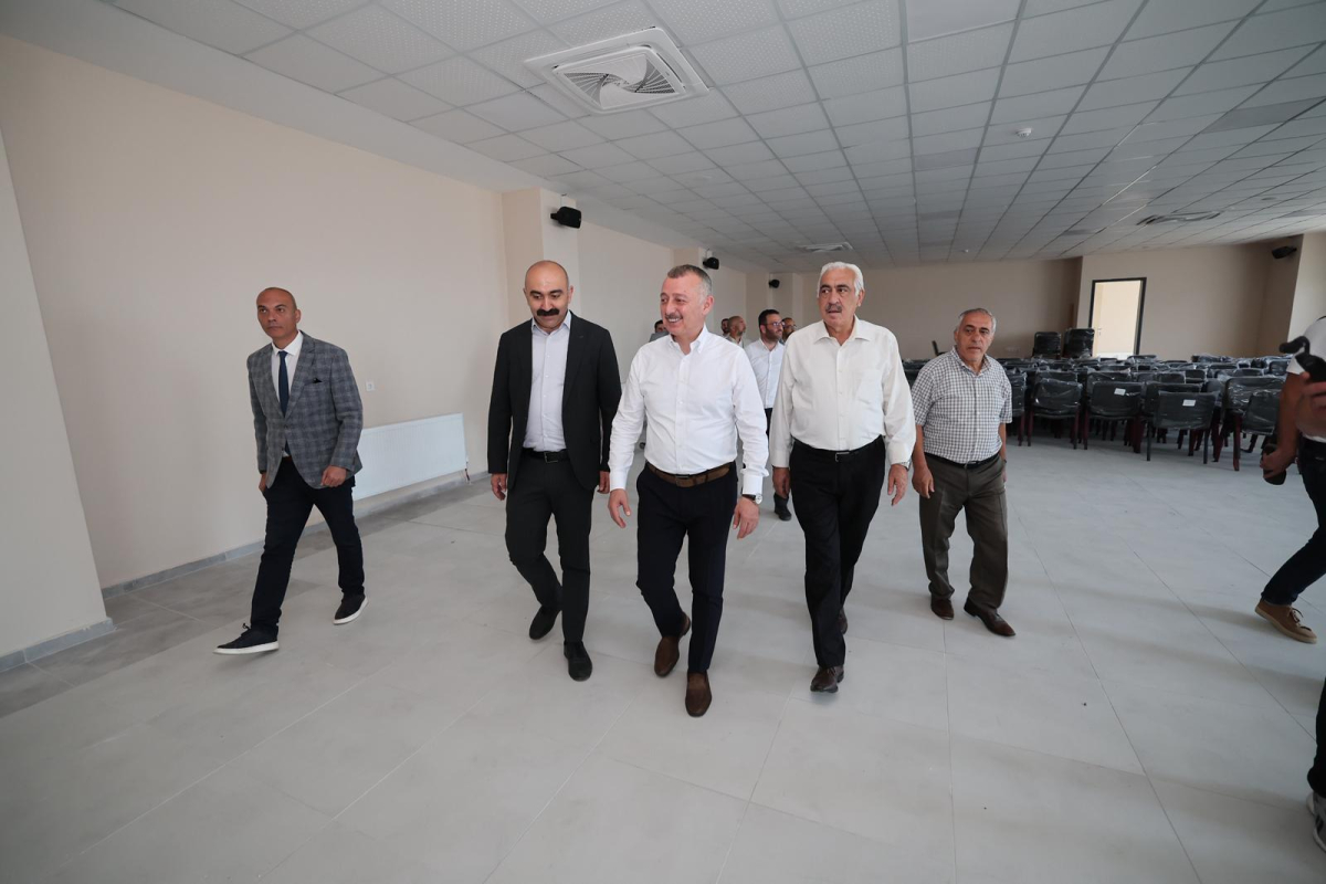 Derince’nin yeni cemevindeki son kontrolleri Başkan Tahir Büyükakın yaptı