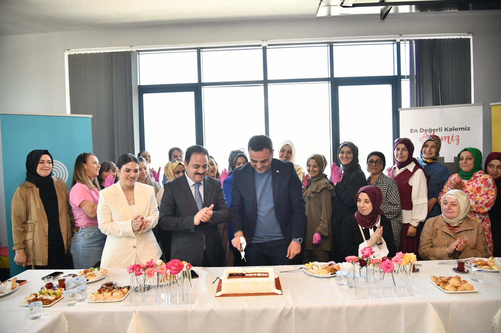 BAŞ-MEK’te Emek ve Üretim Sergiye Çıktı