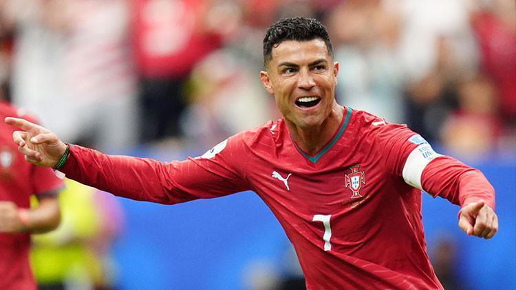 Ronaldo ve Messi’den Dünya Kupası’nda Tarihi Gece: Rekor Yarışı Yeni Bir Boyuta Taşındı