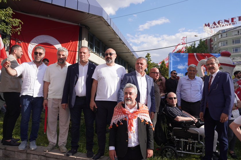 İYİ Parti'nin "Bayrak Mitingi" Ankara'da Yoğun Katılımla Gerçekleştirildi