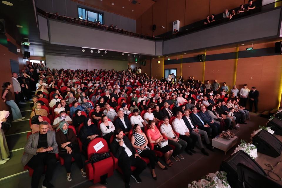 Genç Akademi'den Göz Dolduran Gece