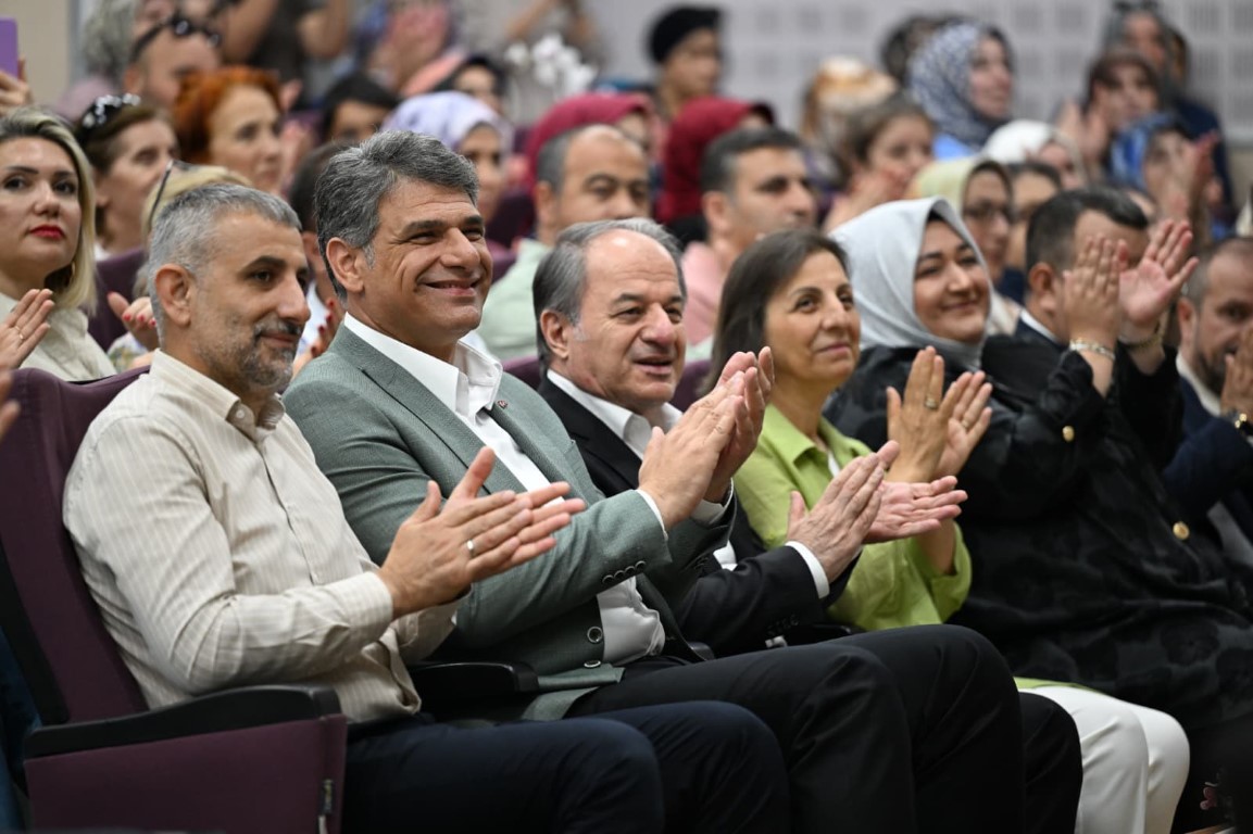 Karmek Yıl Sonu Sergisinde Büyük Coşku