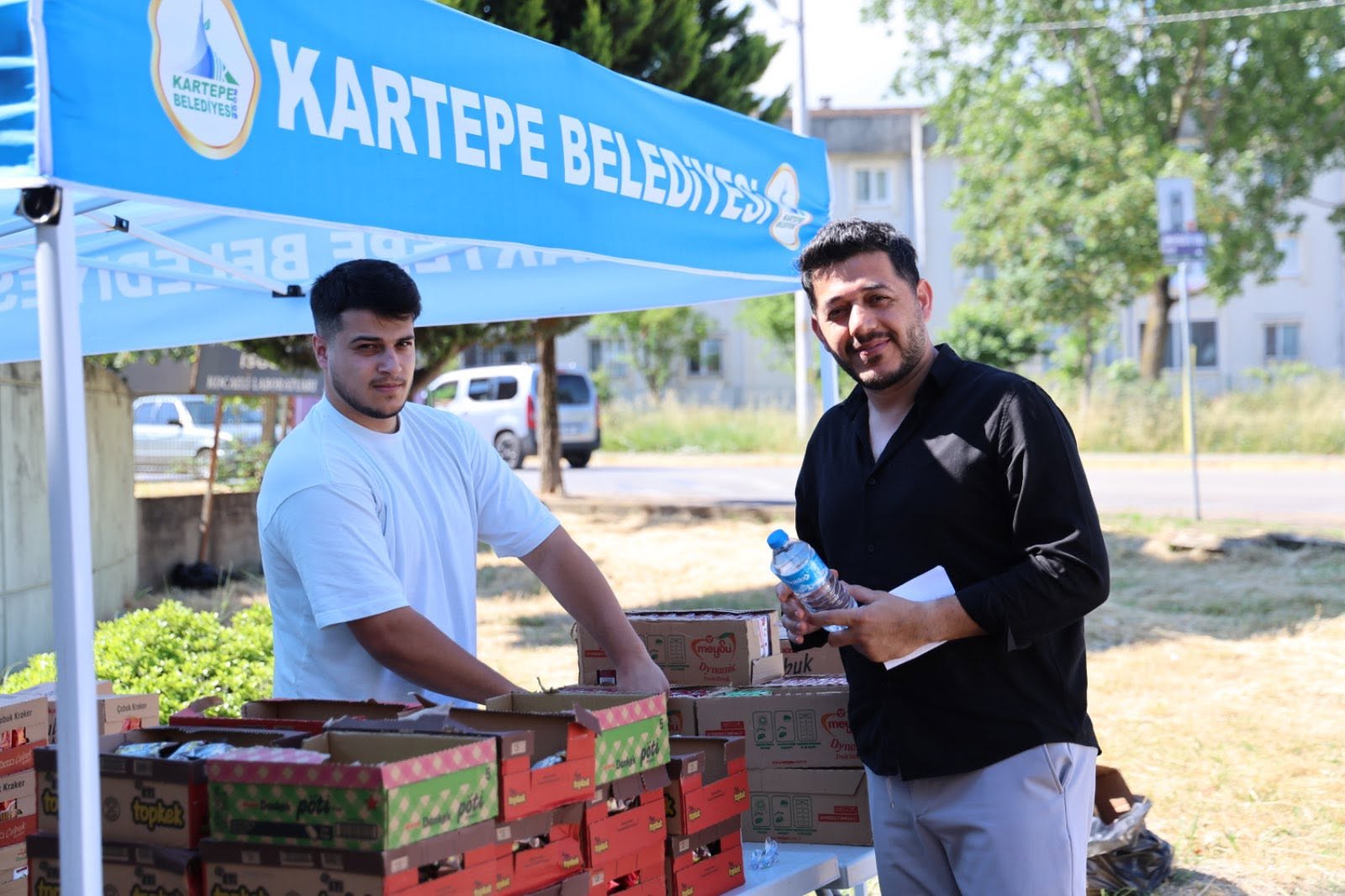 Kartepe Belediyesi, YKS Adayları ve Velilerin Heyecanına Ortak Oldu