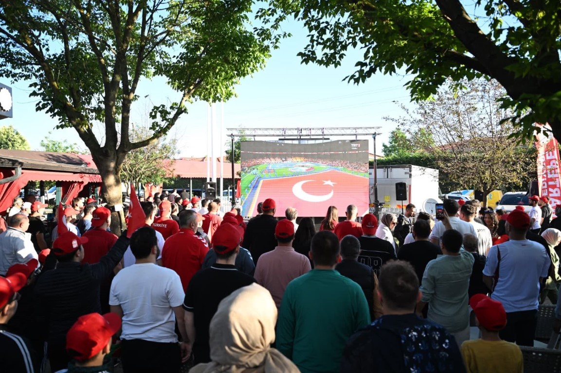 Kartepe Milli Takım İçin Tek Yürek Oldu