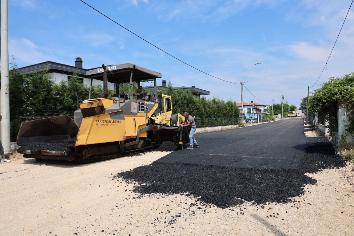 Kartepe'de Asfalt Mesaisi