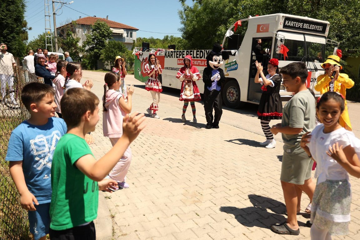 Kartepe'de Bayram Coşkusu Mahalle Mahalle Yaşandı