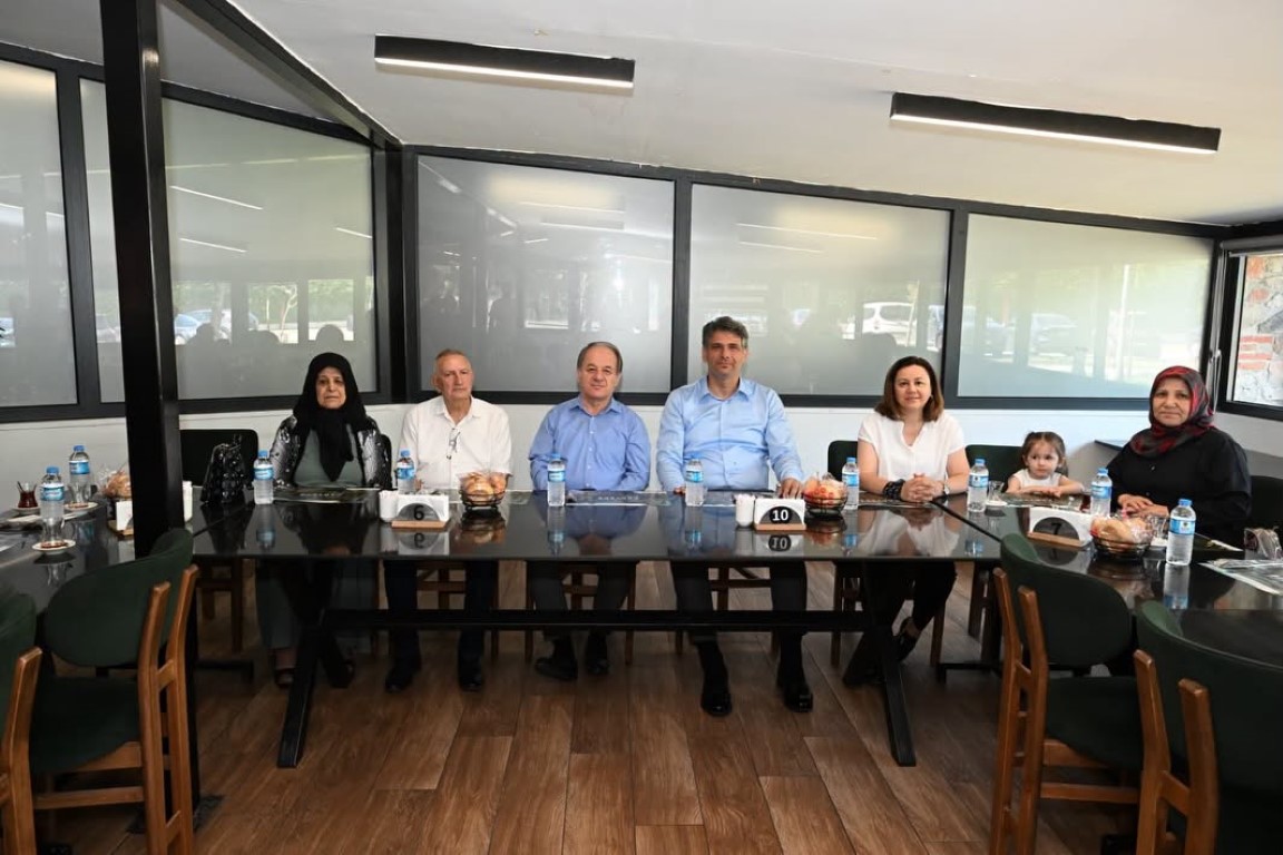 Kartepe'de Duygu Dolu Babalar Günü Programı