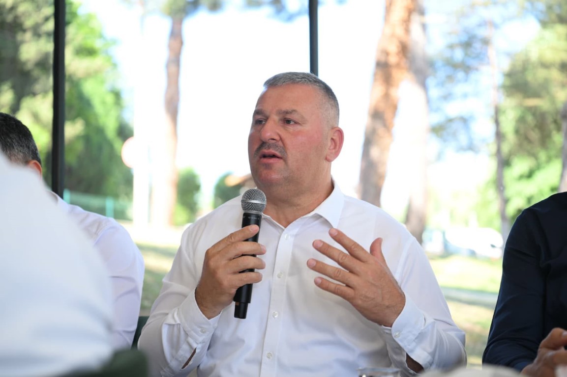 Kartepe'de Hizmetler Muhtarlarla Masaya Yatırıldı