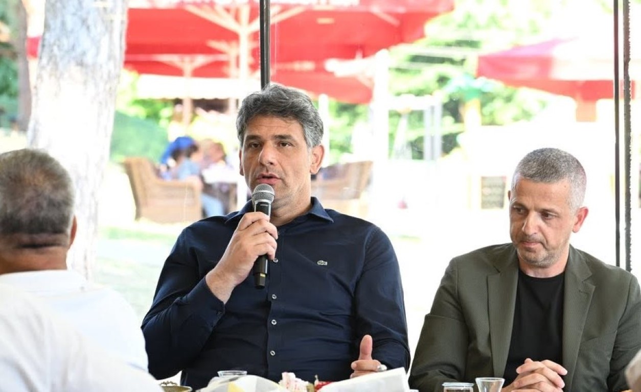 Kartepe'de Hizmetler Muhtarlarla Masaya Yatırıldı