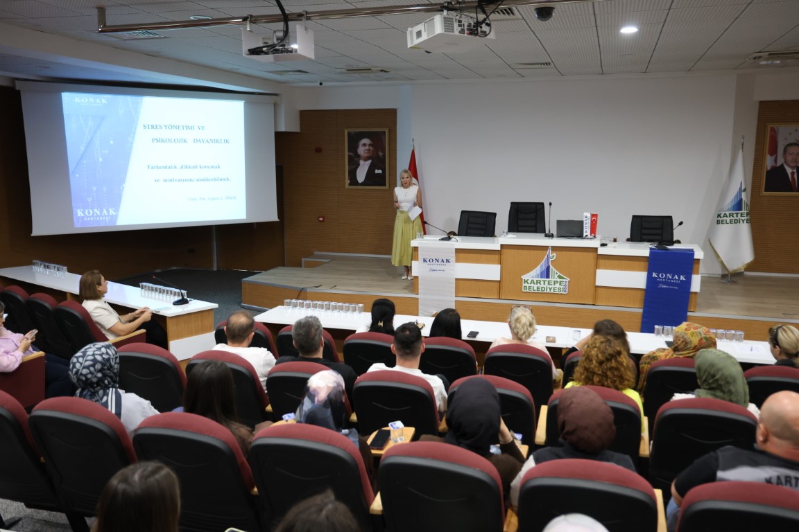 Kartepe'de Personel Eğitimleri Devam Ediliyor
