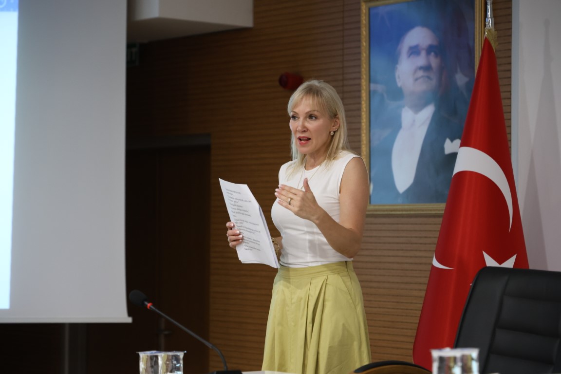 Kartepe'de Personel Eğitimleri Devam Ediliyor