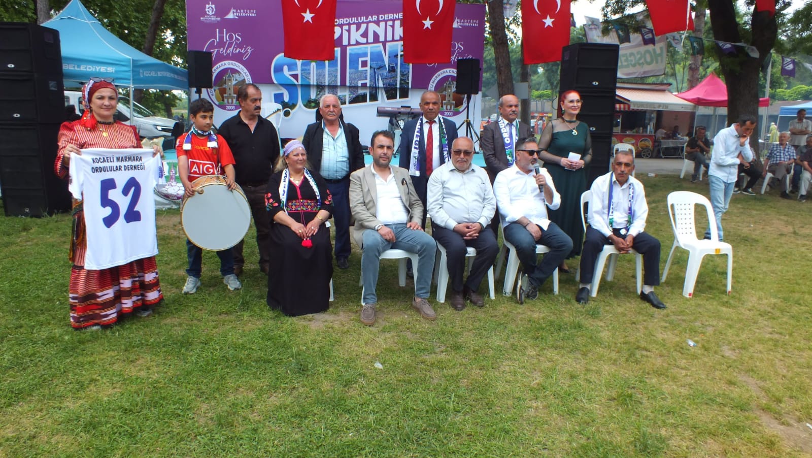ORDULULAR MÜZİK DİNLEDİ HORON TEPTİ