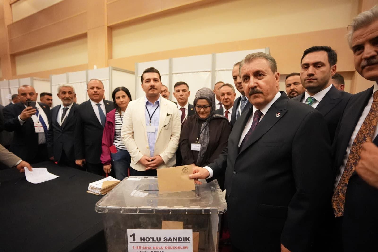 Büyük Birlik Partisi Genel Merkez Olağan Kongresini Yaptı