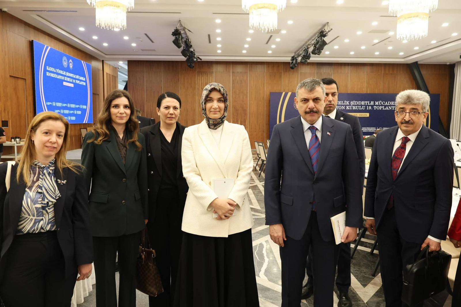 KADINA YÖNELİK ŞİDDETLE MÜCADELEDE KARARLILIK MESAJI