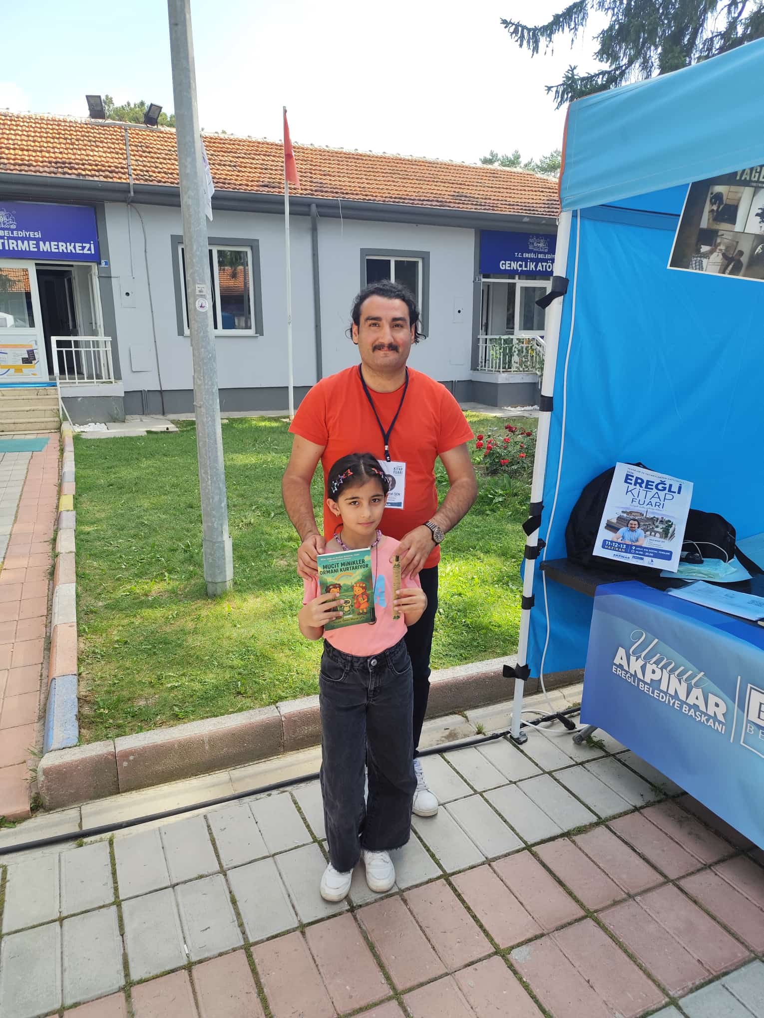 Yazar Ömer Murat ŞEN, Ereğli Kitap Fuarı'nda Minik Okurlarıyla Buluştu