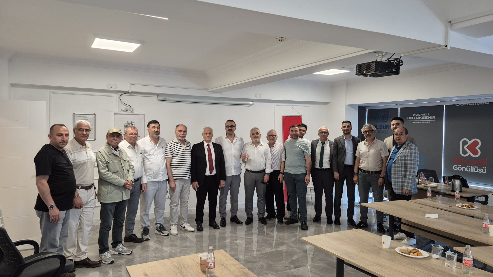 Kocaeli Niğdeliler Derneği’nde Cumali Bozok Güven Tazeledi