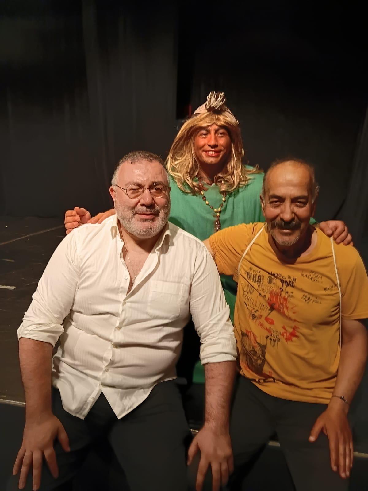 Tiyatro Bir Sanat Olduğu Kadar Bir Eğitim Alanıdır
Sanat Üretim Topluluğu (SÜT) Kurucu Genel Sanat Yönetmeni Tamer Yılmaz ile Söyleşi