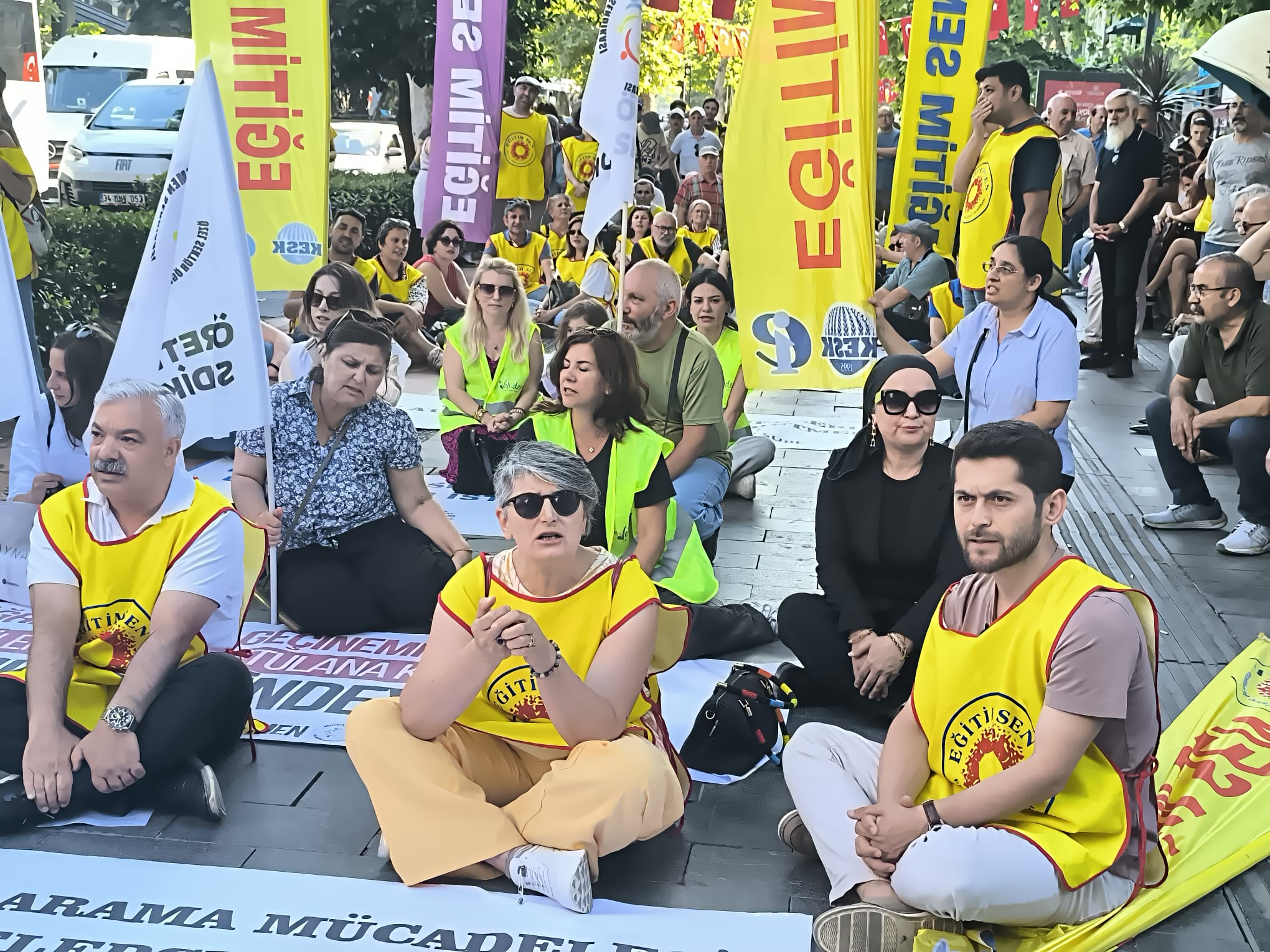 İzmit’te Eğitim Emekçilerinden Güvenli Okul ve Yaşam Hakkı Çağrısı