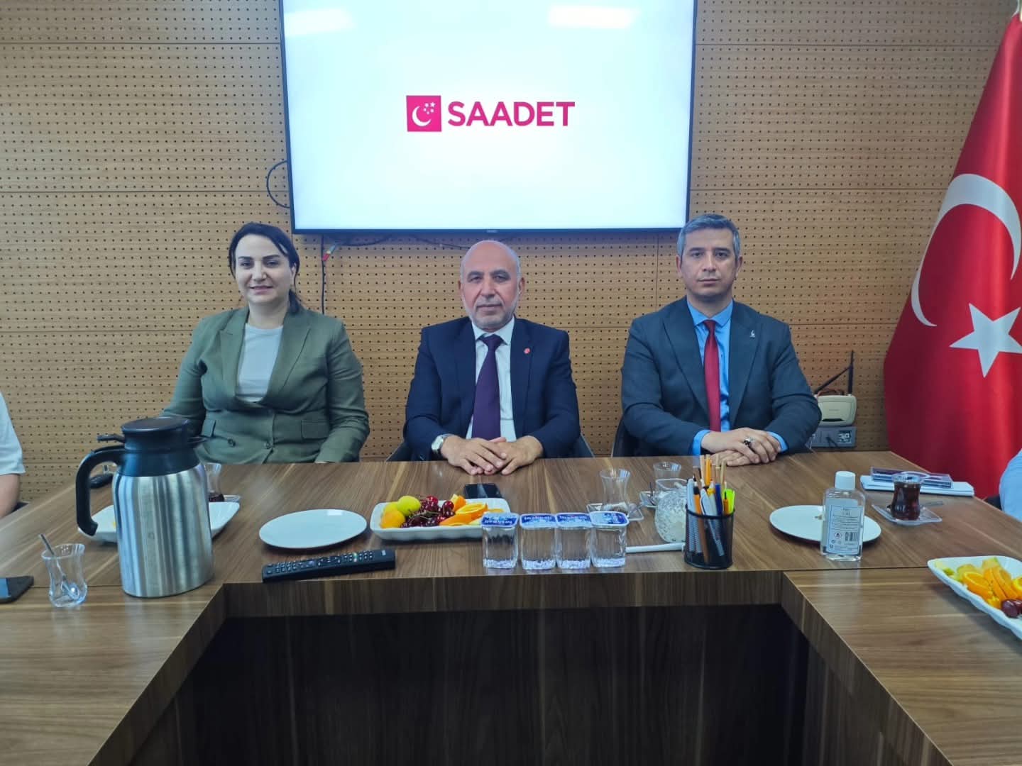 DEVA Partisi'nden Saadet Partisi Kocaeli İl Başkanlığı'na Nezaket Ziyareti