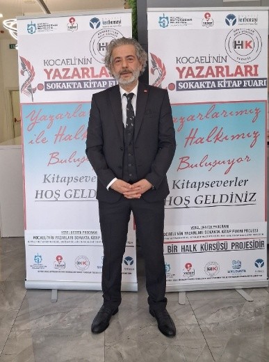 Kocaeli’de Edebiyat Rüzgârı…
 2. Kocaeli Yazarları Sokakta Kitap Fuarı Başlıyor