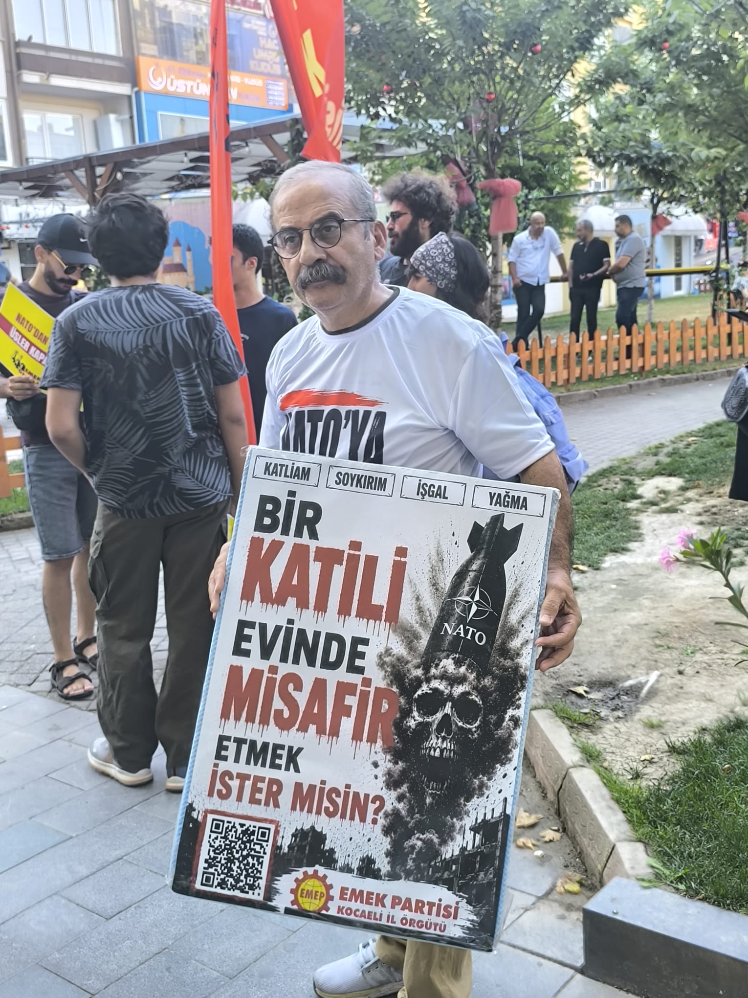 Kocaeli'de Emek ve Demokrasi Platformu'ndan NATO Karşıtı Basın Açıklaması