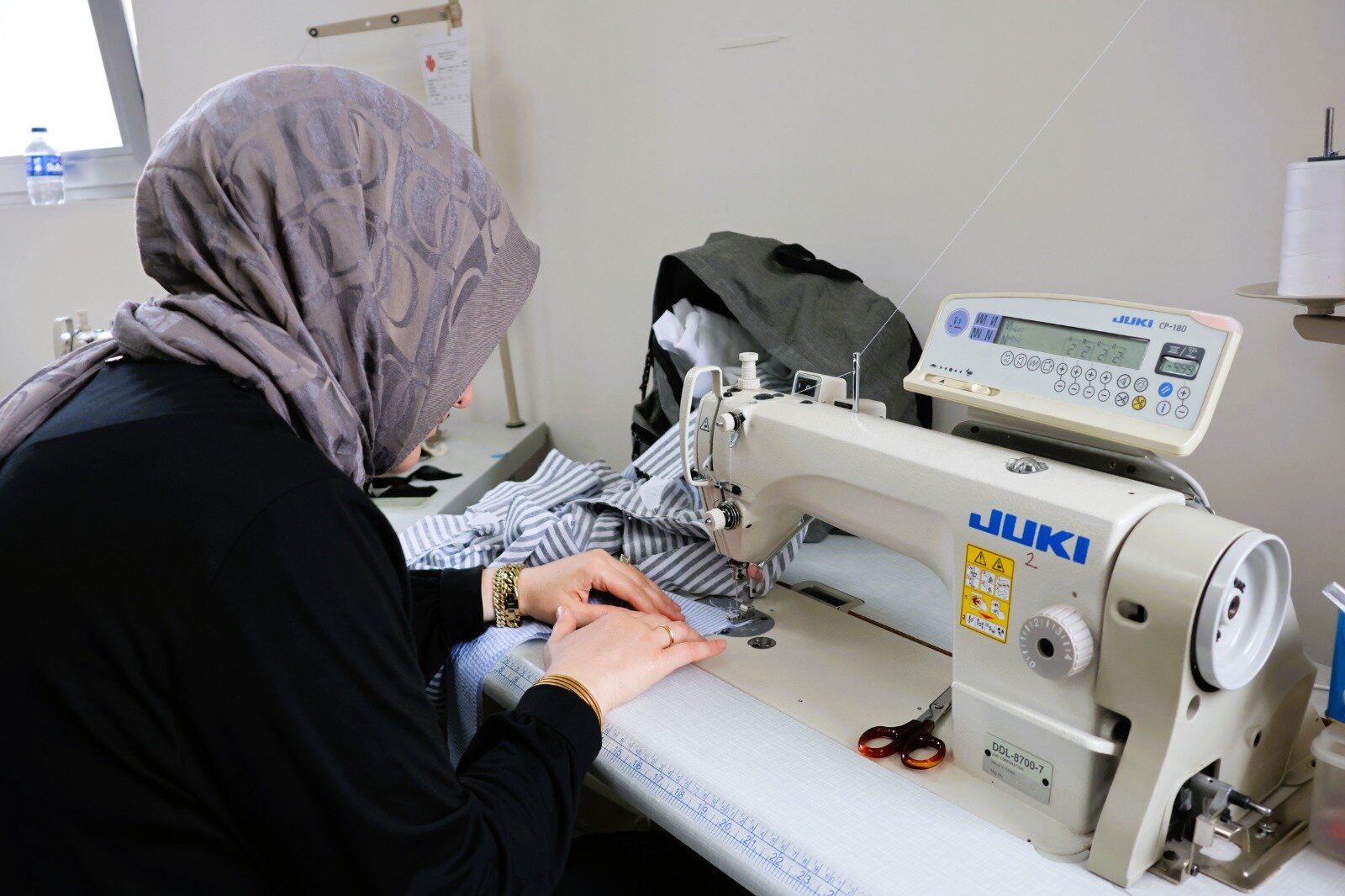 KUMAŞLAR TASARIMA, HAYALLER MESLEĞE DÖNÜŞÜYOR