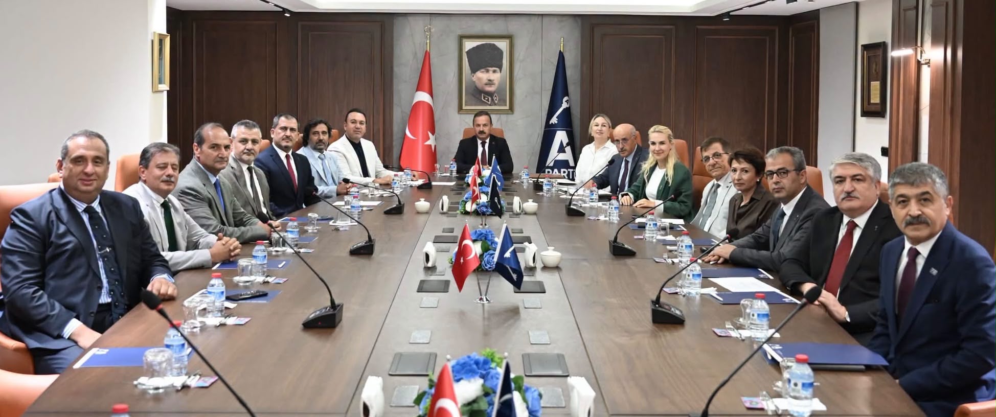 Anahtar Parti Divan Toplantısı Gerçekleştirildi