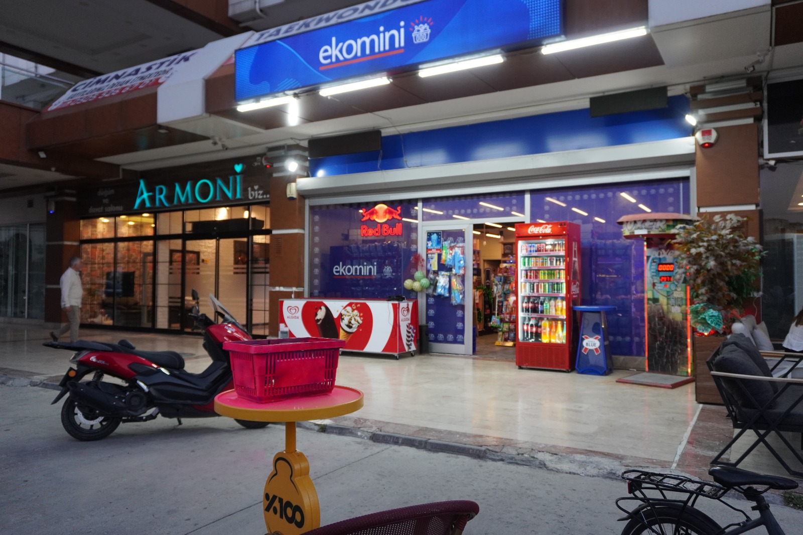 TEKEL'DE PEMBE SEPET UYGULAMASI: BEKÂRLAR İÇİN YENİ TANIŞMA FIRSATI