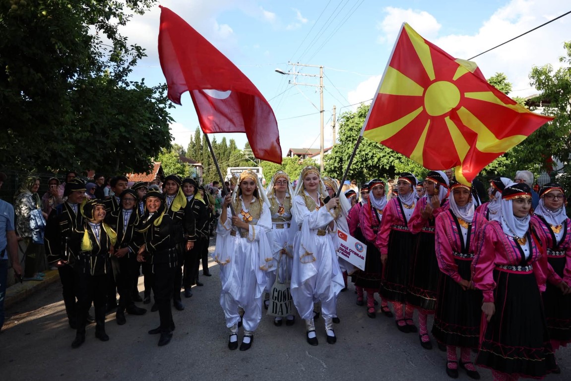 Kartepe'de Balkan Kültürü Coşkusu Yaşandı