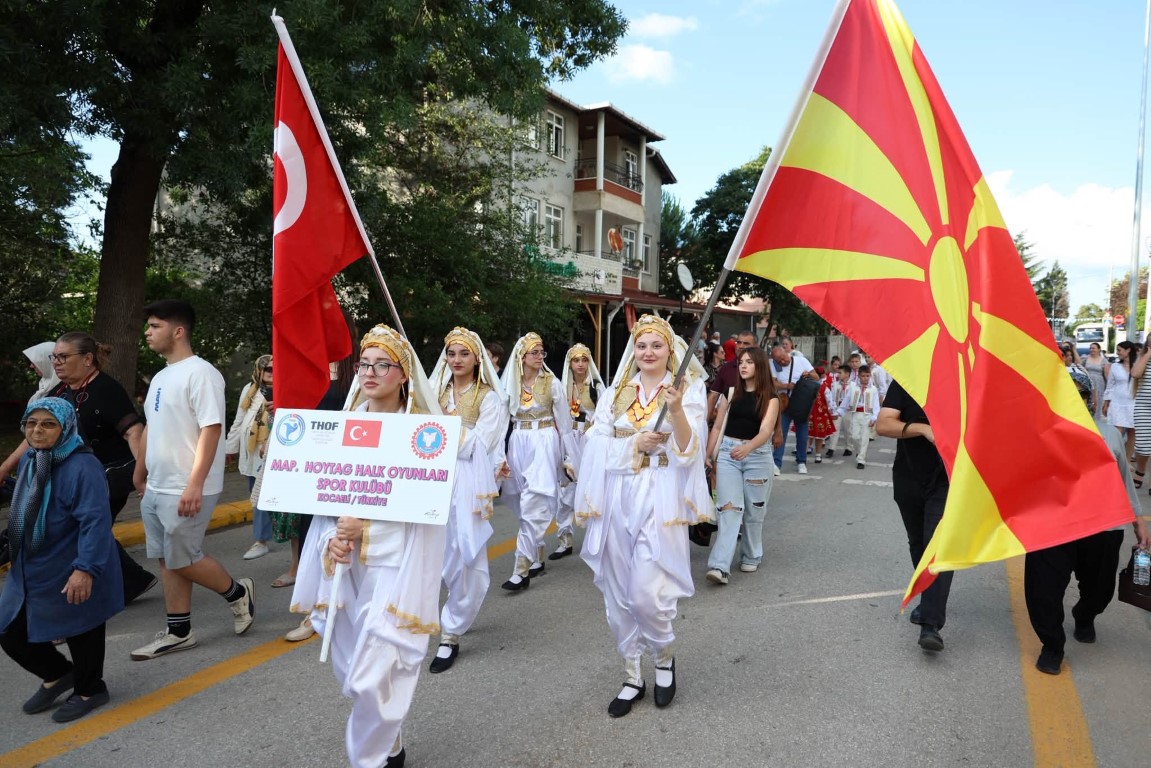 Kartepe'de Balkan Kültürü Coşkusu Yaşandı