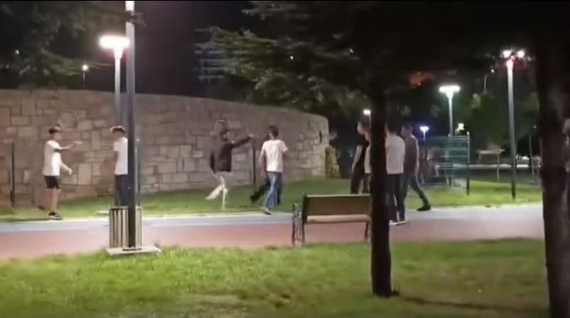 Afyon Bülent Ecevit Parkı'nda Gençler Arasında Kavga