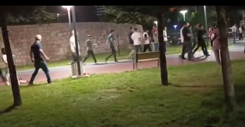 Afyon Bülent Ecevit Parkı'nda Gençler Arasında Kavga