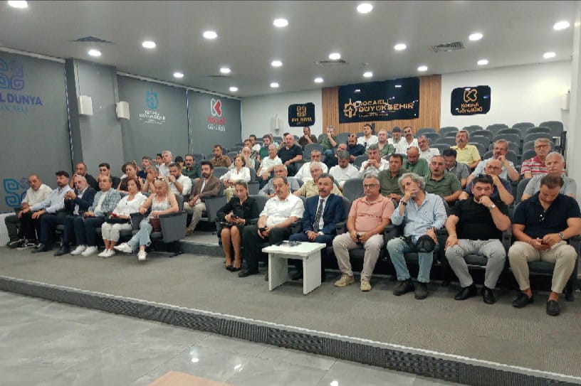 KOCAELİ’DE MEHMET AVCI’NIN YENİ KİTABI SİVAS BİZİM OCAKLI GÜNLER İÇİN İMZA GÜNÜ DÜZENLENDİ