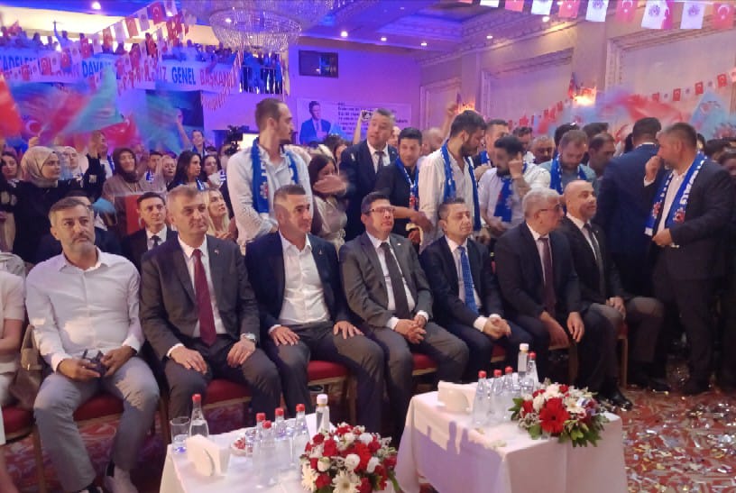 Türk Metal Sendikası Gölcük Şubesi 8. Olağan Kongresini Coşkuyla Yaptı