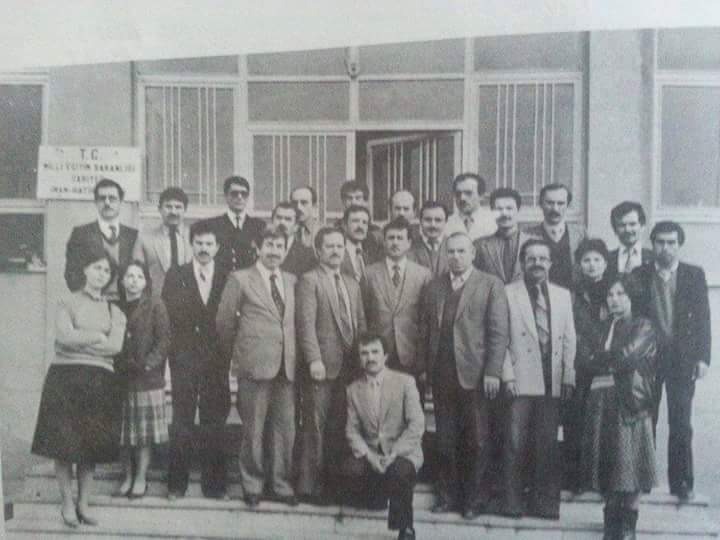 Eğitimci Yazar Hayri Bostan Köşe Yazısı: "Neler Gördük Neler"